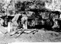 Bundesarchiv Bild 101I-311-0904-29, Italien, Panzer VI (Tiger I), Reparatur.jpg