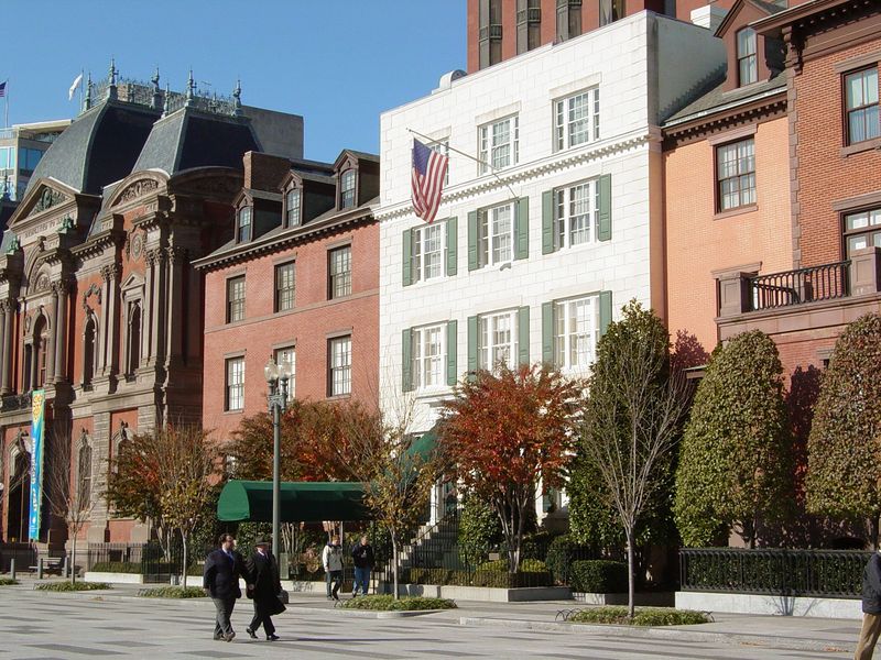 Soubor:Blair House daylight.jpg