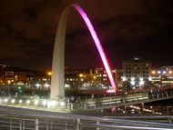 Gateshead Millennium Bridge - geograph.org.uk - 1114767.jpg