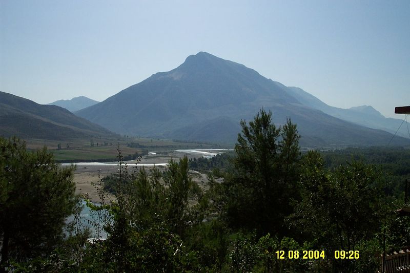 Soubor:Tepelenë landscape.jpg