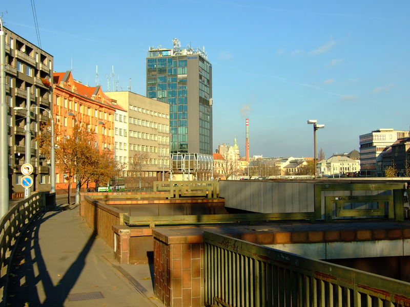 Soubor:Plzeň, Anglické nábřeží.jpg