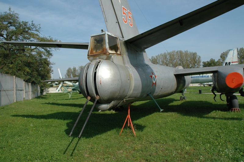 Soubor:Il-28 NR-23.jpg