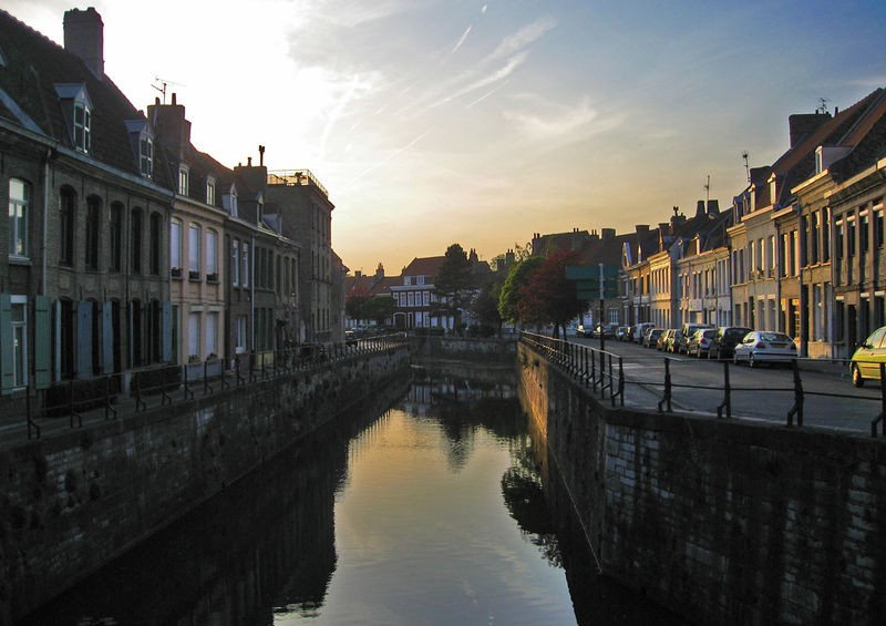 Soubor:Bergues-Canal.jpg