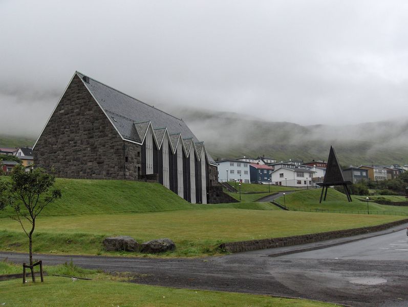 Soubor:KlaksvikChurch.JPG