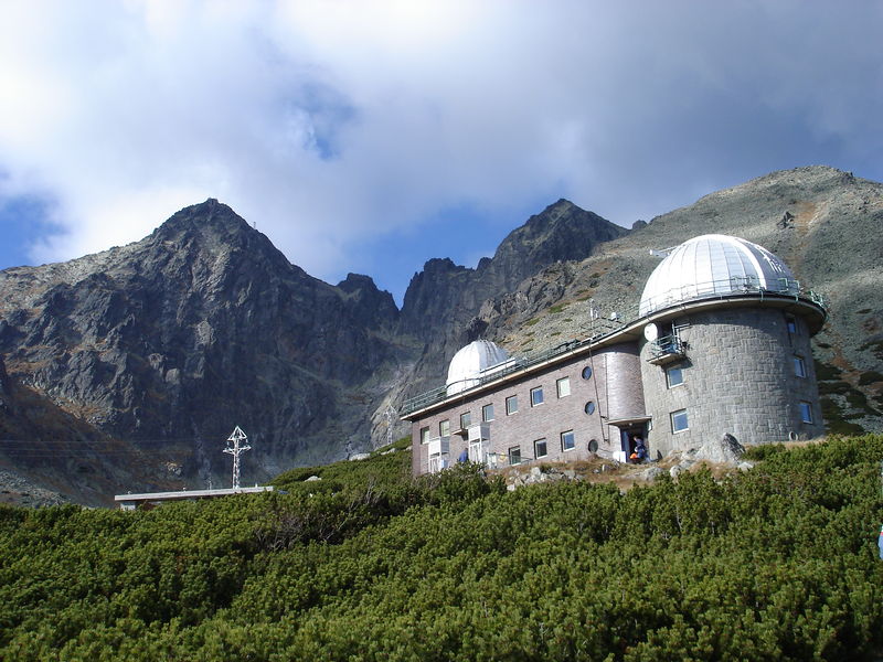 Soubor:Observatórium Skalnaté pleso 1.jpg