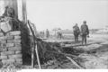 Bundesarchiv Bild 101I-022-2924-38, Russland, Infanterie in zerstörtem Ort.jpg