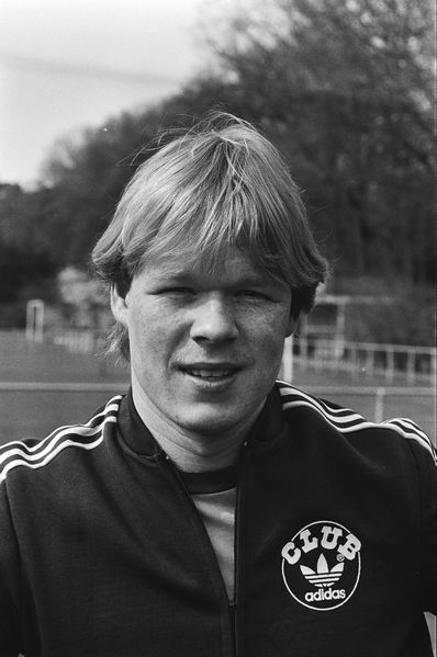 Soubor:Ronald Koeman, Bestanddeelnr 932-5718.jpg