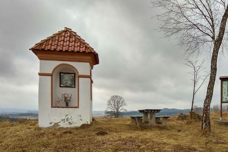 Soubor:Přídolí-Všeměry, kaplička (15.38.52).jpg