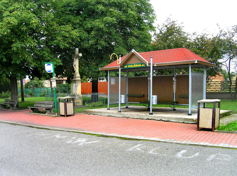 Soubor:Volárna, Bus Stop.jpg