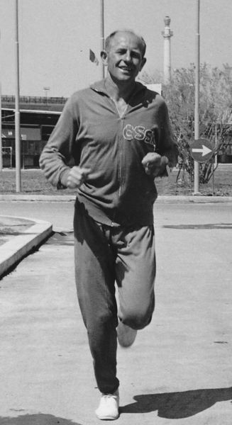 Soubor:Emil Zátopek 1960.jpg