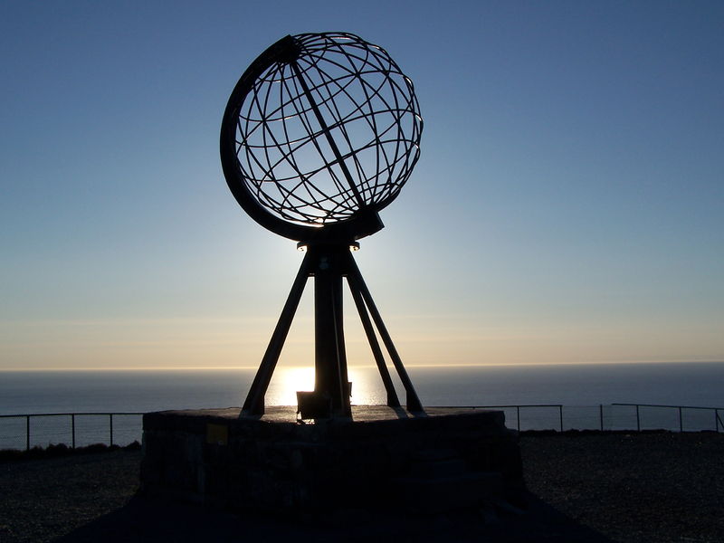 Soubor:Nordkap globe, 2005.JPG