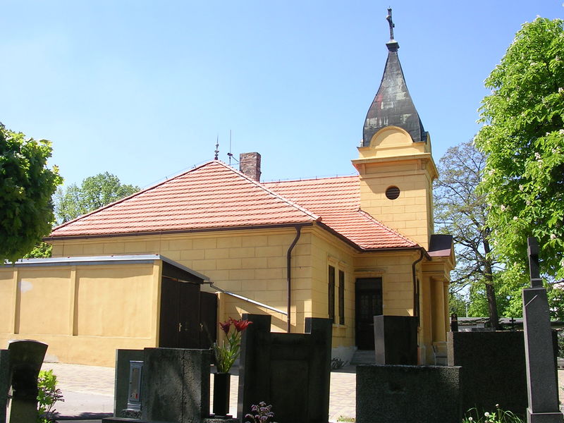 Soubor:Vršovický hřbitov, kaple.jpg