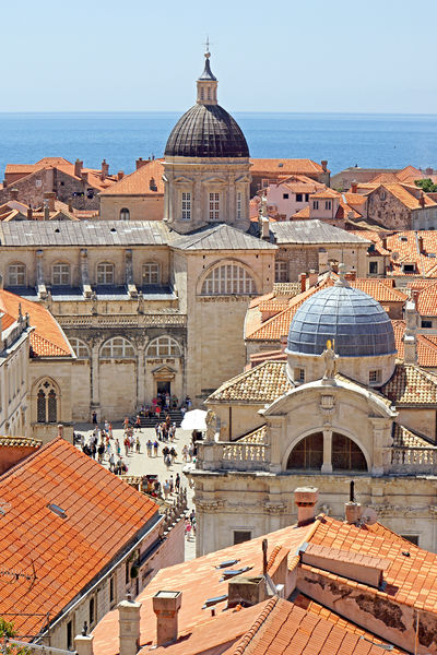 Soubor:Croatia-01807-Two of the Churches-DJFlickr.jpg