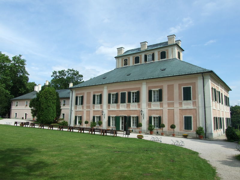 Soubor:Ratibořice castle whole.JPG