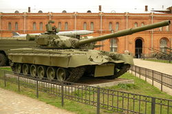 T-80 in Saint-Petersburg.jpg