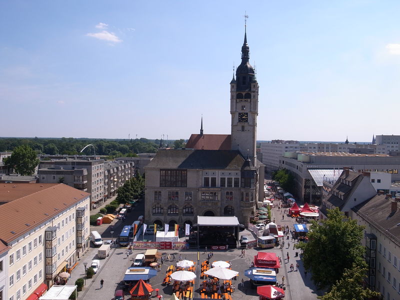 Soubor:Rathaus Dessau, Leopoldsfest 2010.jpg