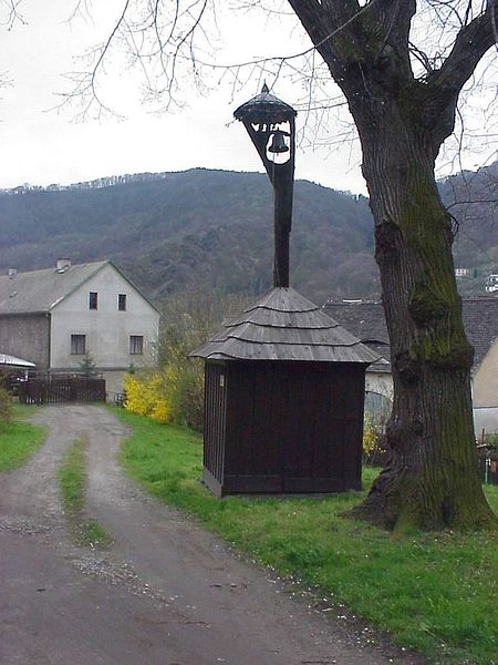 Soubor:Bell tower Strekov.jpg