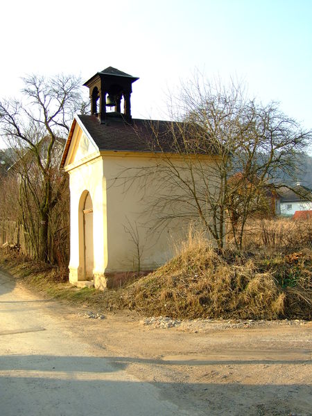 Soubor:Třebotov, Solopisky, kaple.jpg