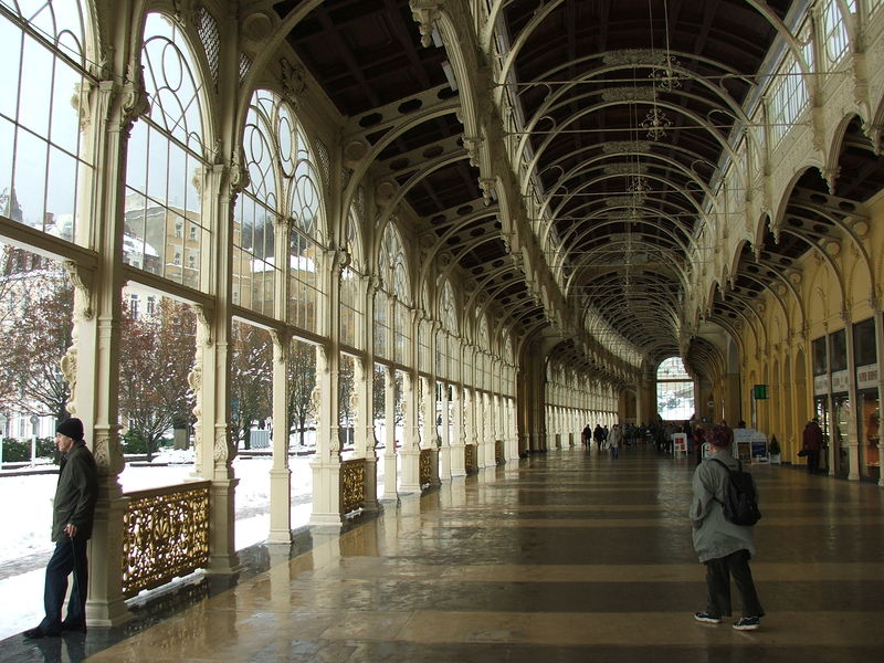 Soubor:Colonnade Marianske Lazne 4900.JPG