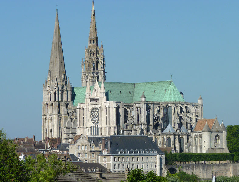 Soubor:Notre Dame de Chartres.jpg