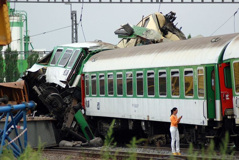 Soubor:Studenka train accident 3.jpg