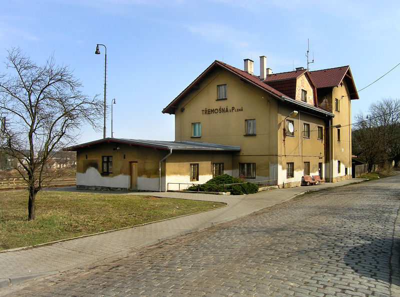 Soubor:Třemošná, railway station.jpg