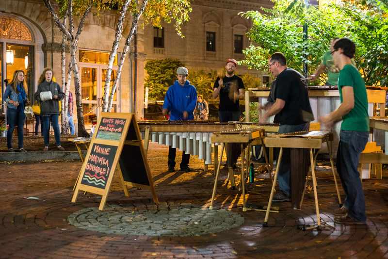 Soubor:Maine Marimba Ensemble-2014-Flickr.jpg