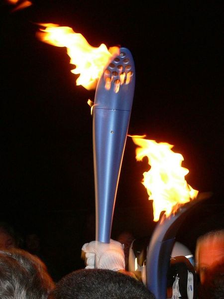 Soubor:Olympic Flame Varese 10307511.jpg