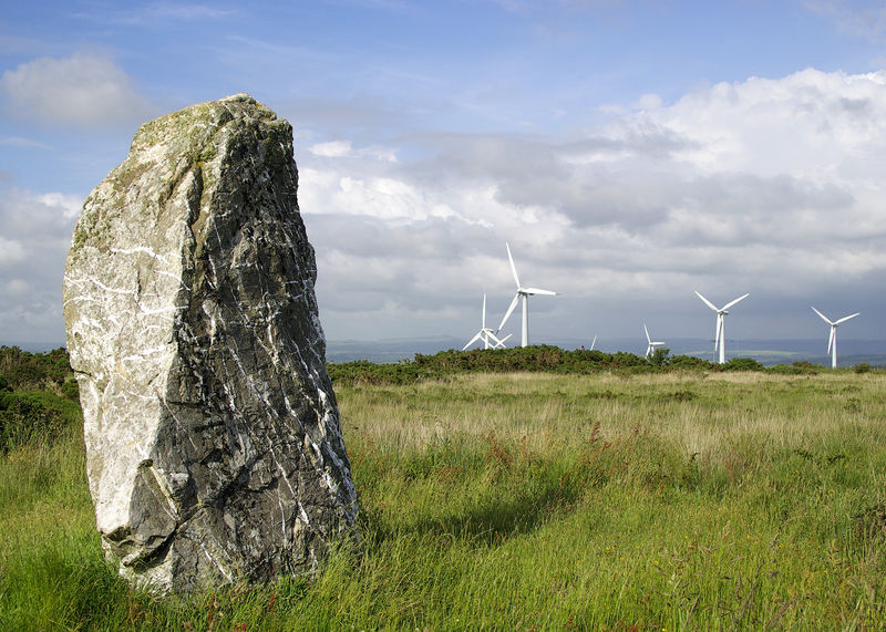 Soubor:SaintBreockDownsLongstone ancientAndModern.jpg