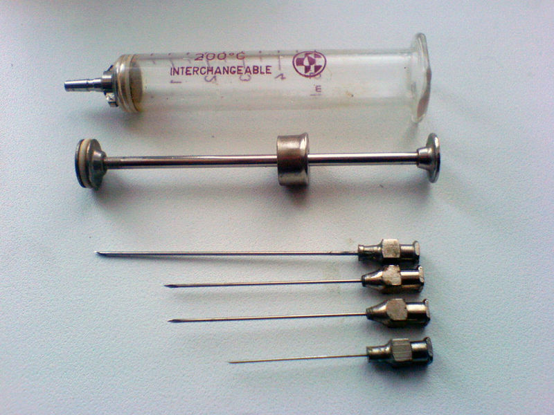 Soubor:Syringe reusable1.jpg