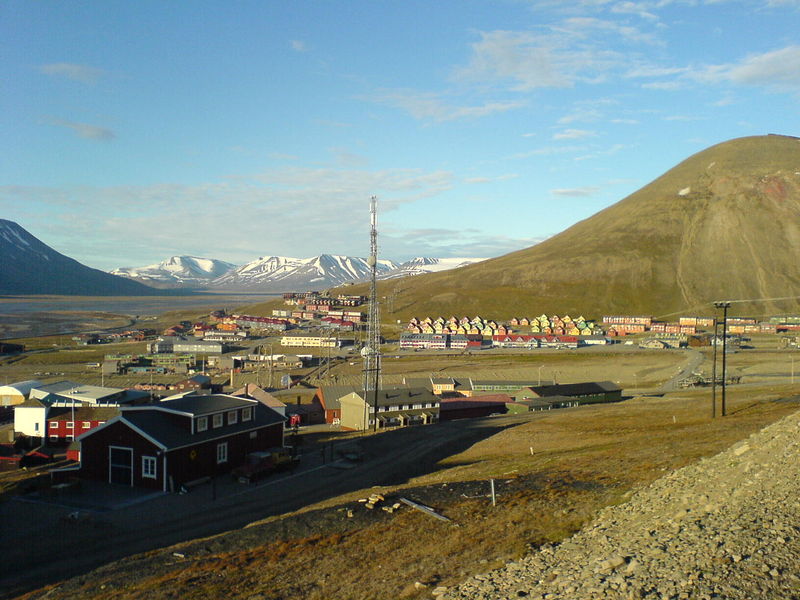 Soubor:Longyearbyen panorama.JPG