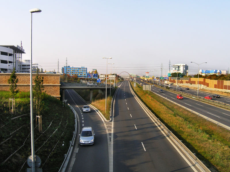 Soubor:Prague Chodov D1 Highway4.jpg