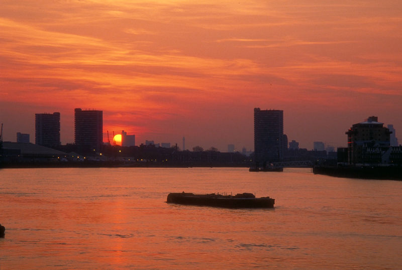 Soubor:Thames sunset.jpg