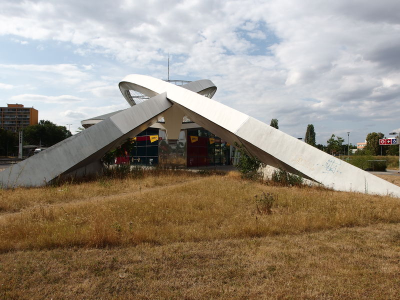 Soubor:Strizkov metro station 2023Z07.JPG