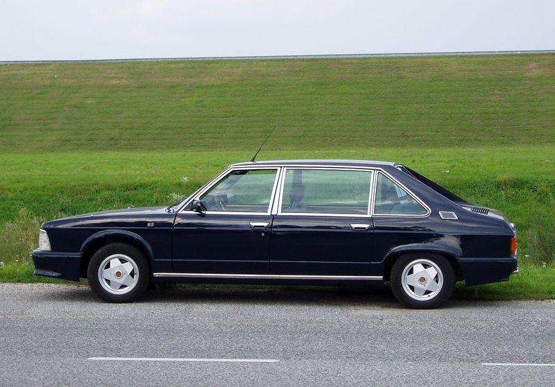 Soubor:Tatra613 4MiLong.JPG