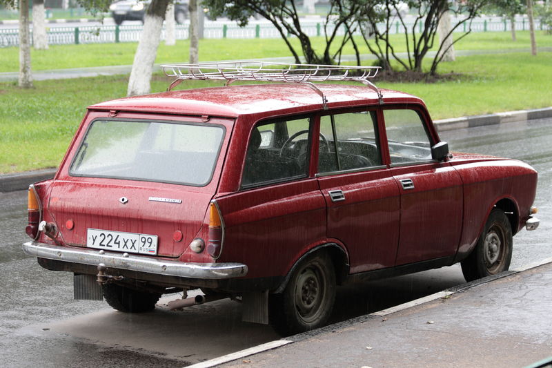 Soubor:Moskvich 2137 (rear).jpg