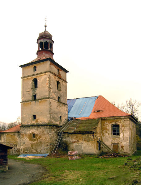 Soubor:Stvolínky, church.jpg