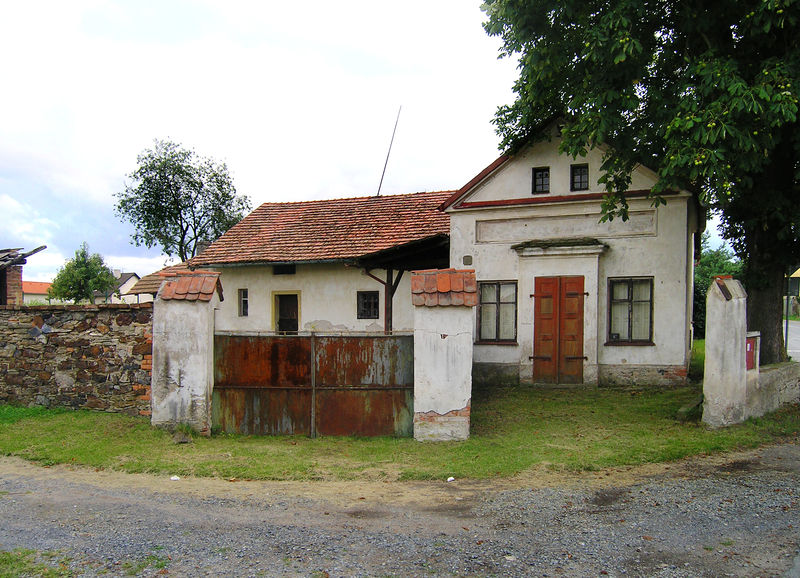 Soubor:Čakovičky, South.jpg