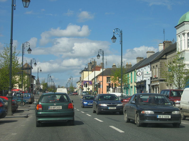 Soubor:Main Street, Abbeyleix, Ireland.jpg