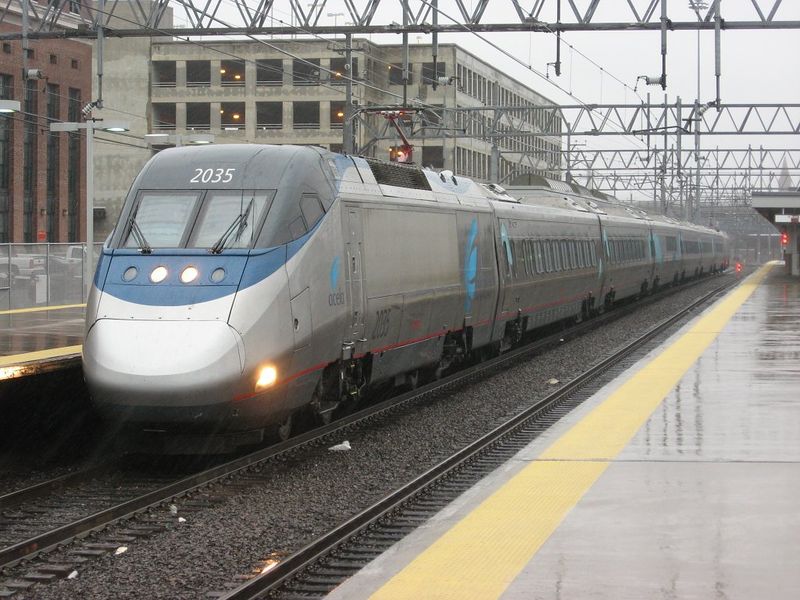 Soubor:AmtrakAcela2035atNewHavenUnion.jpg