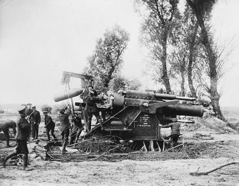 Soubor:15 inch howitzer.jpg