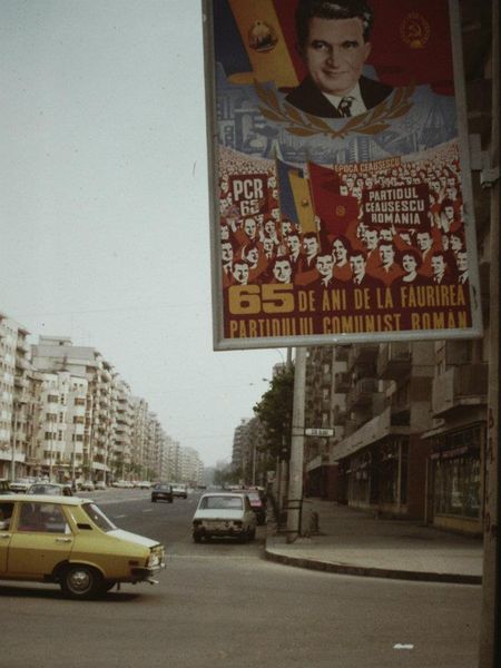 Soubor:Propaganda poster Ceausescu-1986.jpg