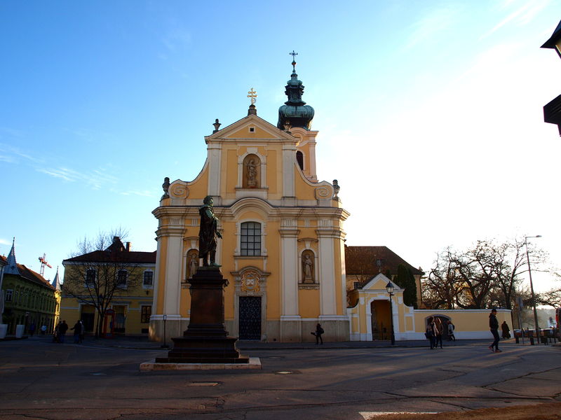 Soubor:Győr karmelitánský kostel.jpg