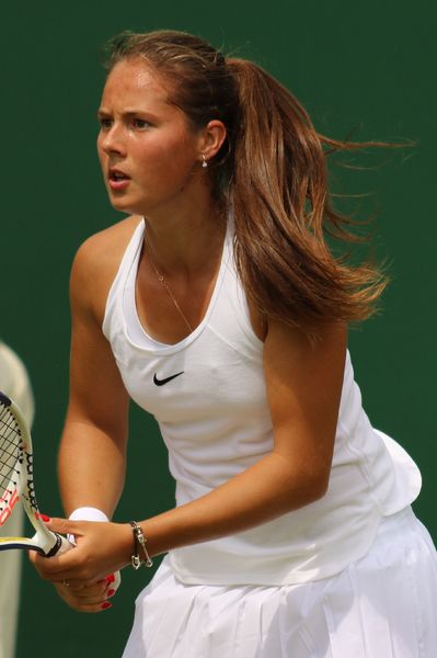 Soubor:Daria Kasatkina-Wimbledon 2016-Flickr.jpg