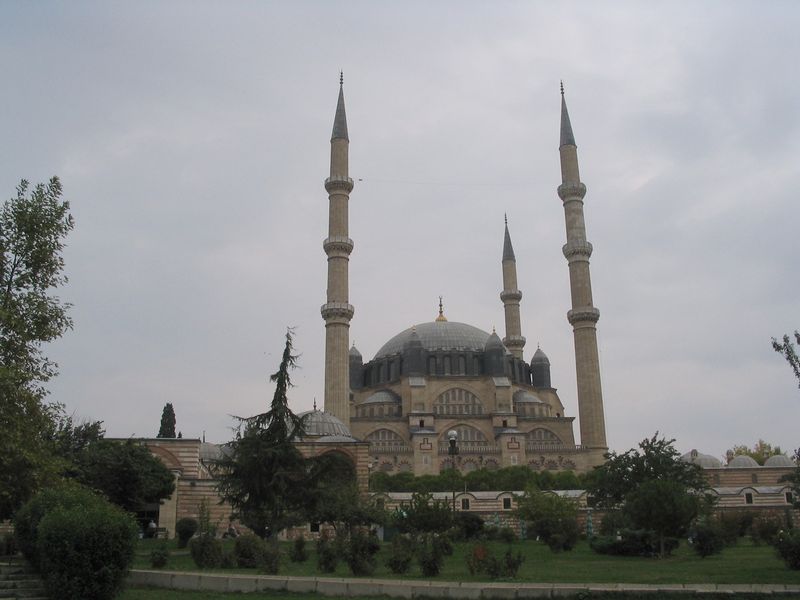 Soubor:Edirne mosque outside.jpg