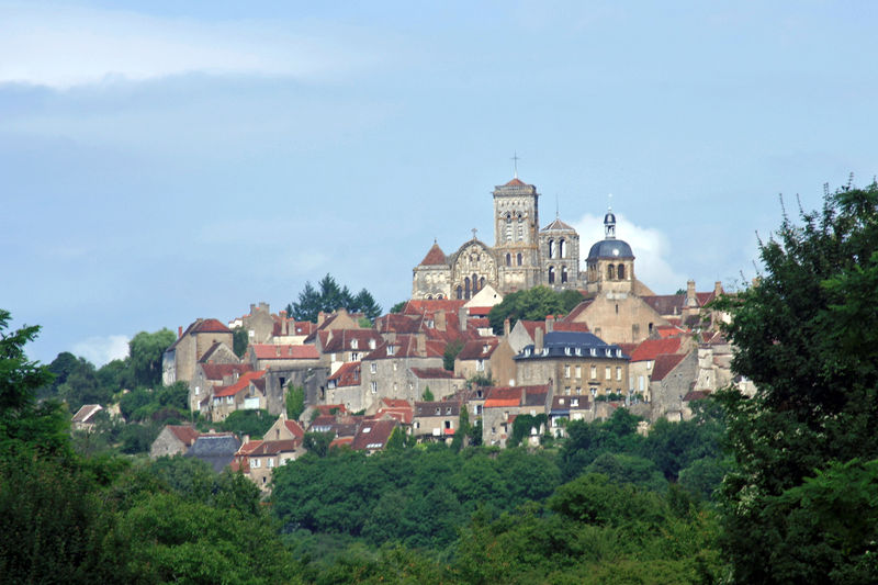 Soubor:Vezelay from West.jpg