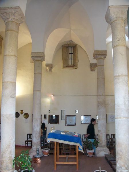 Soubor:TomarSynagogue1.jpg