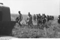 Bundesarchiv Bild 101I-219-0553A-31, Russland, bei Pokrowka, russische Kriegsgefangene.jpg