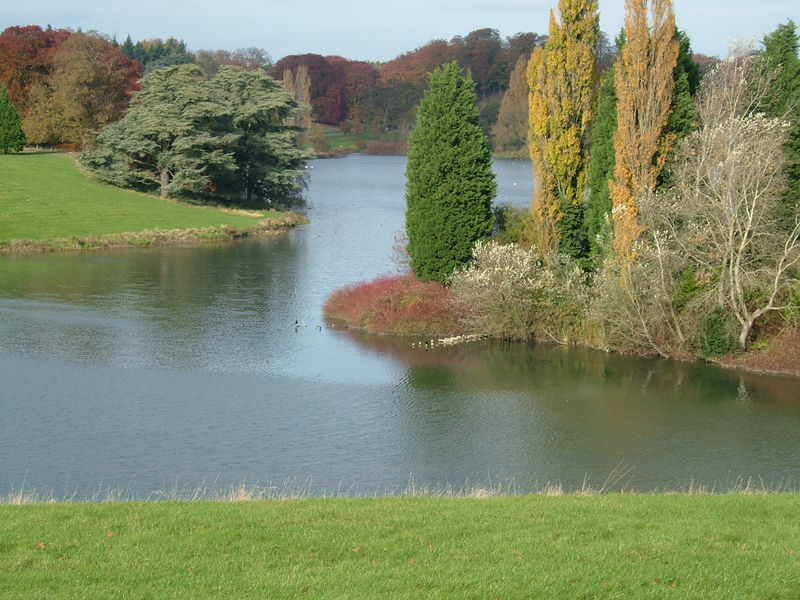 Soubor:Blenheim Palace's garden.jpg