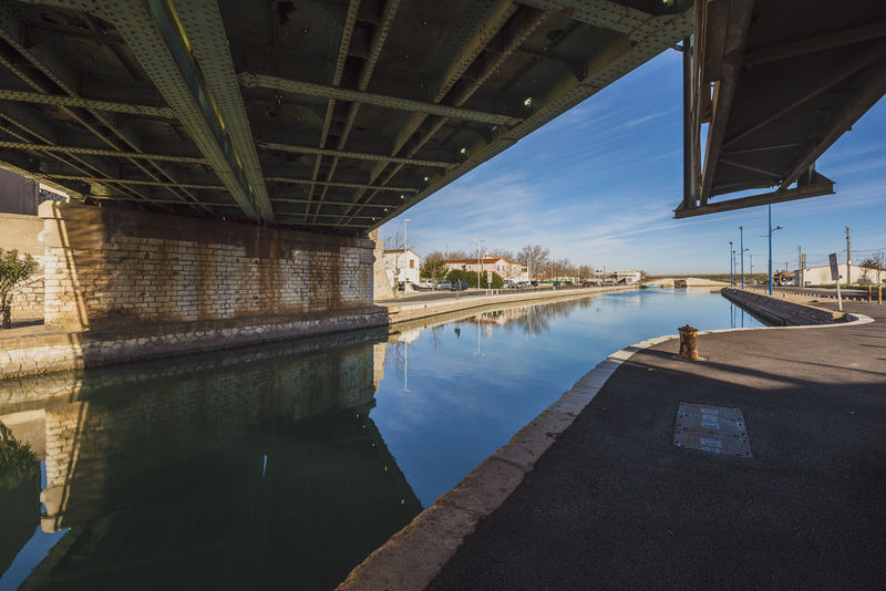 Soubor:Railway bridge, Frontignan 01.jpg